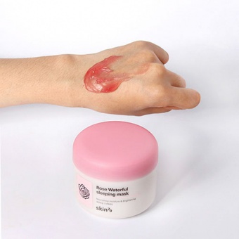 SKIN79 Rozjasňujúca exfoliačná pleťová maska z ruží  Rose Waterfull Sleeping Mask 100ml